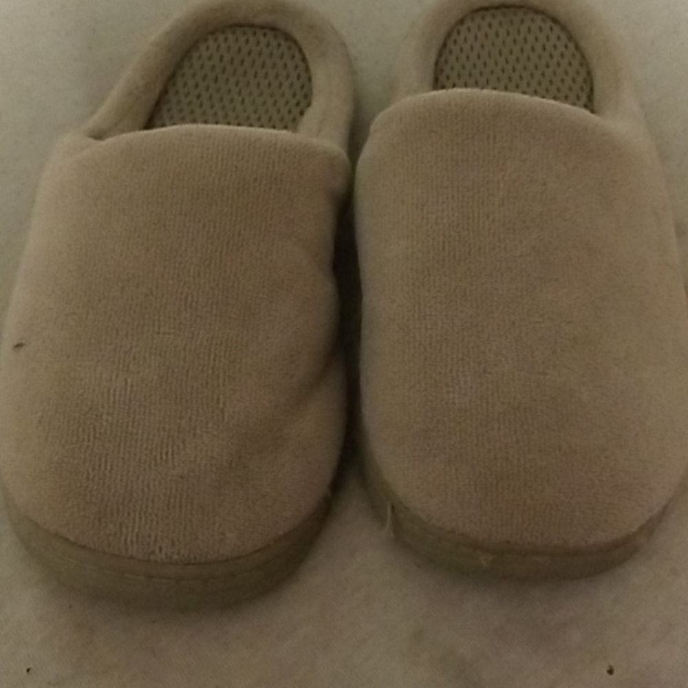 Slippers - Picture 2 of 2